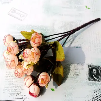 Kiváló Minőségű Európai Stílusú Mesterséges Virágok illata Kis Rózsa, levelekkel Esküvői Otthoni Dekoráció