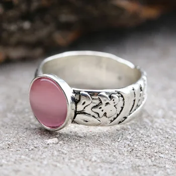 Évjárat Egyszerű Rózsaszín Kő Gyűrűk Nők Kerek Design Gravírozott Virág Mintás Női Esküvői Születésnapi Party a Retro Ujj Gyűrű